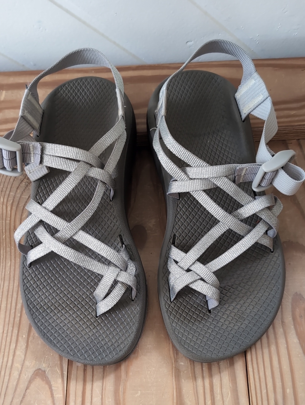 Chaco Cloud Women's Silver Sport Sandals Size 8